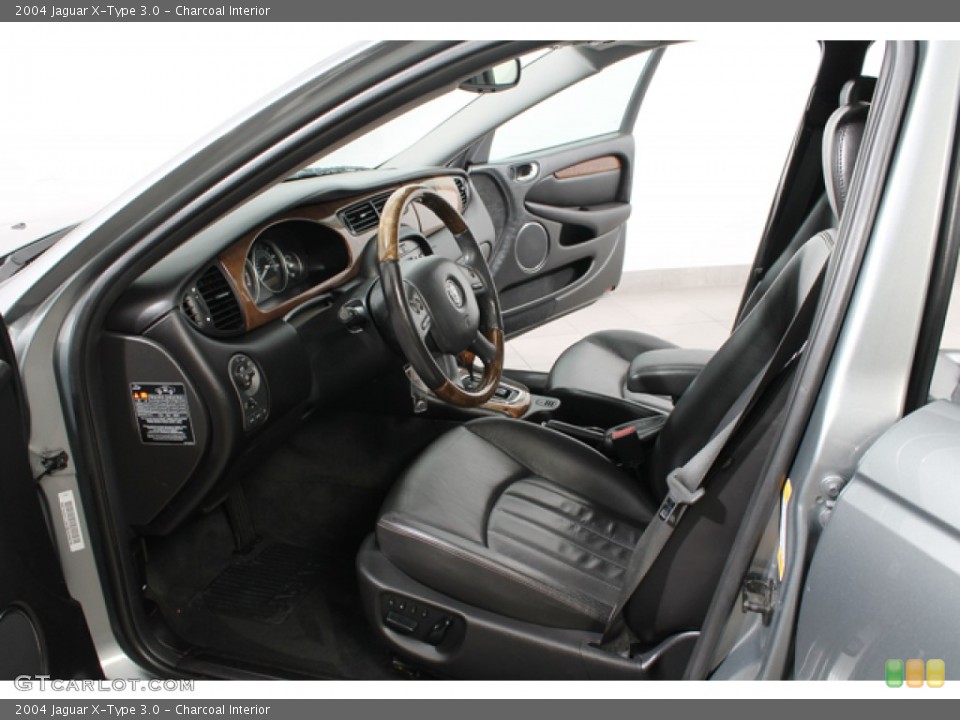 Charcoal Interior Photo for the 2004 Jaguar X-Type 3.0 #68926089