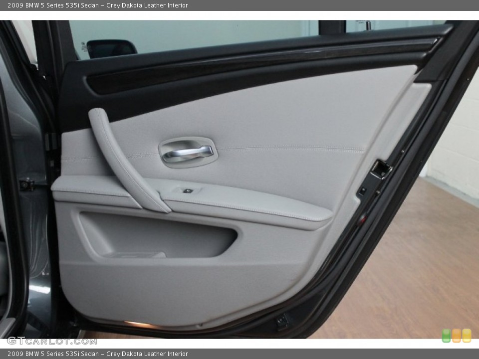 Grey Dakota Leather Interior Door Panel for the 2009 BMW 5 Series 535i Sedan #68943699