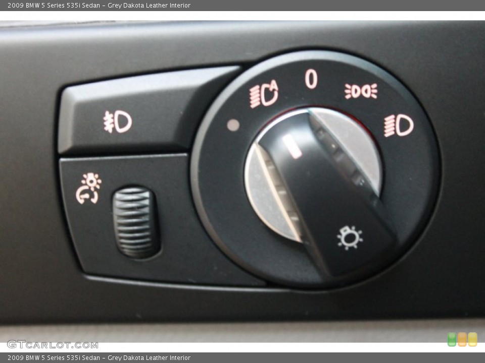 Grey Dakota Leather Interior Controls for the 2009 BMW 5 Series 535i Sedan #68943708