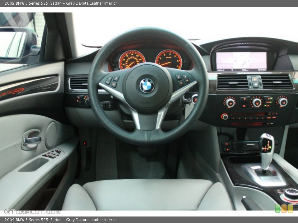 Grey Dakota Leather Interior Dashboard for the 2009 BMW 5 Series 535i Sedan #68943744