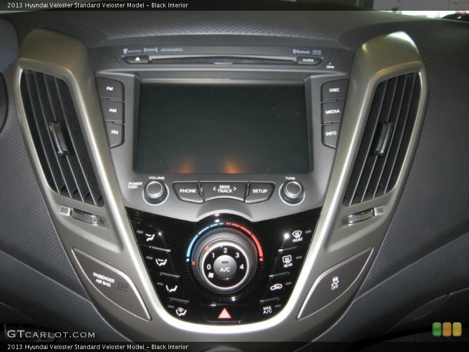 Black Interior Controls for the 2013 Hyundai Veloster  #68954735