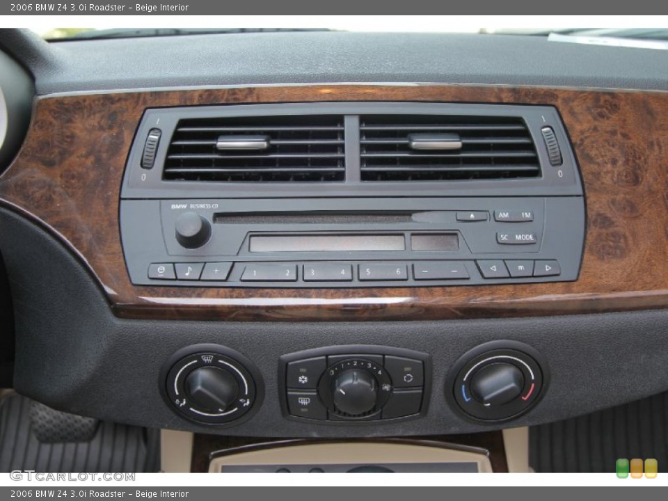 Beige Interior Controls for the 2006 BMW Z4 3.0i Roadster #68961236