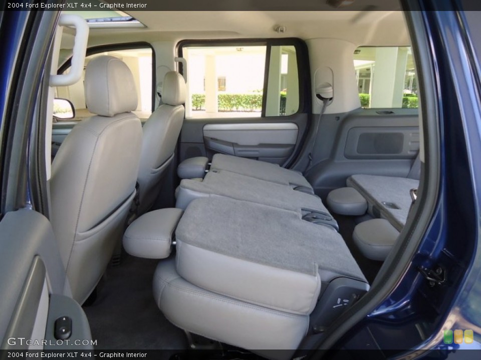 Graphite Interior Photo for the 2004 Ford Explorer XLT 4x4 #68970104