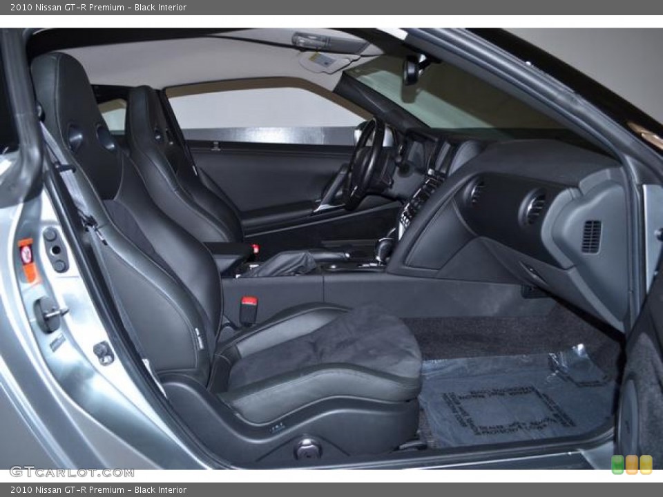 Black Interior Photo for the 2010 Nissan GT-R Premium #68980578