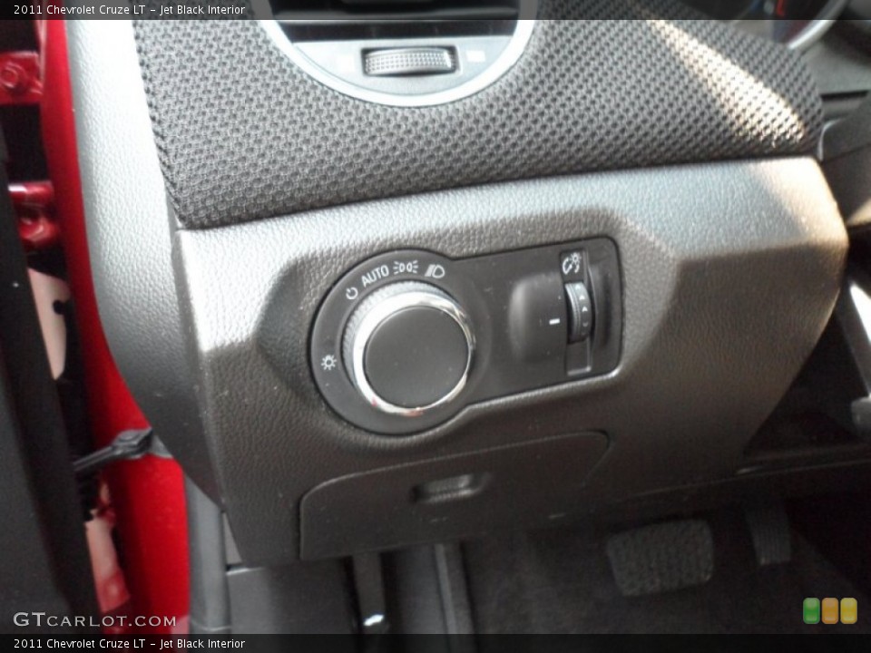 Jet Black Interior Controls for the 2011 Chevrolet Cruze LT #68988814