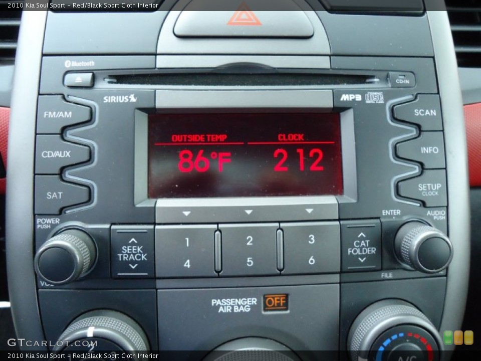 Red/Black Sport Cloth Interior Audio System for the 2010 Kia Soul Sport #68989250