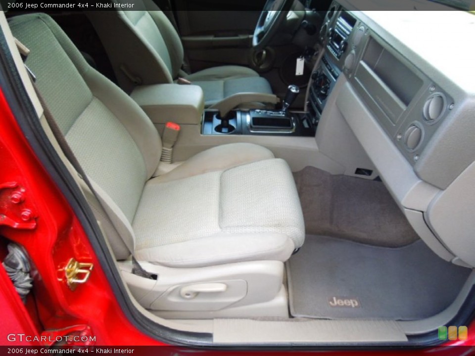 Khaki Interior Photo for the 2006 Jeep Commander 4x4 #68989900