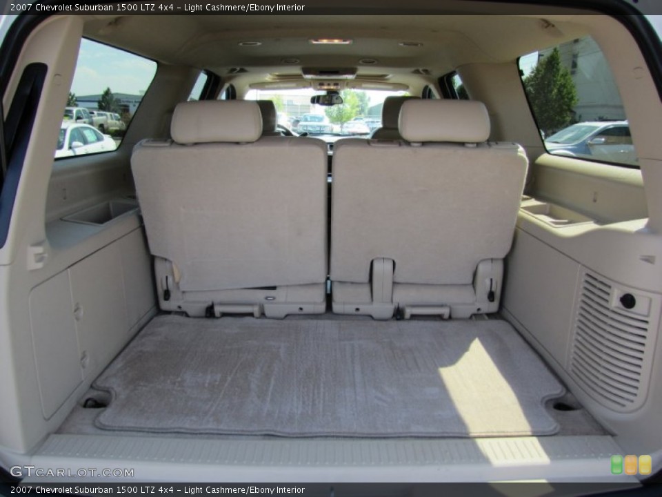 Light Cashmere/Ebony Interior Trunk for the 2007 Chevrolet Suburban 1500 LTZ 4x4 #68998049