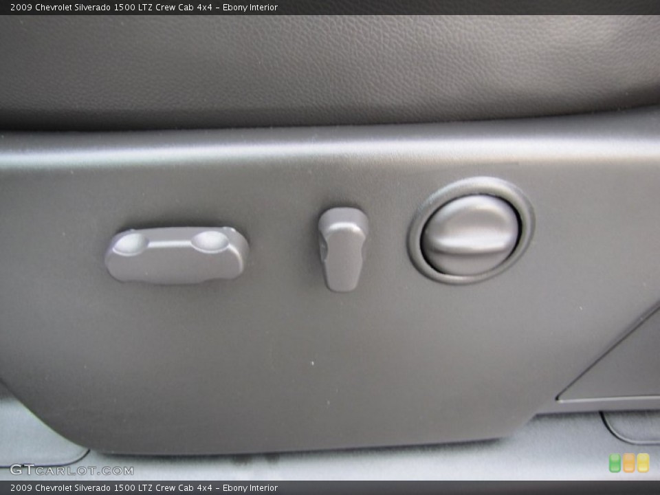 Ebony Interior Controls for the 2009 Chevrolet Silverado 1500 LTZ Crew Cab 4x4 #68998238