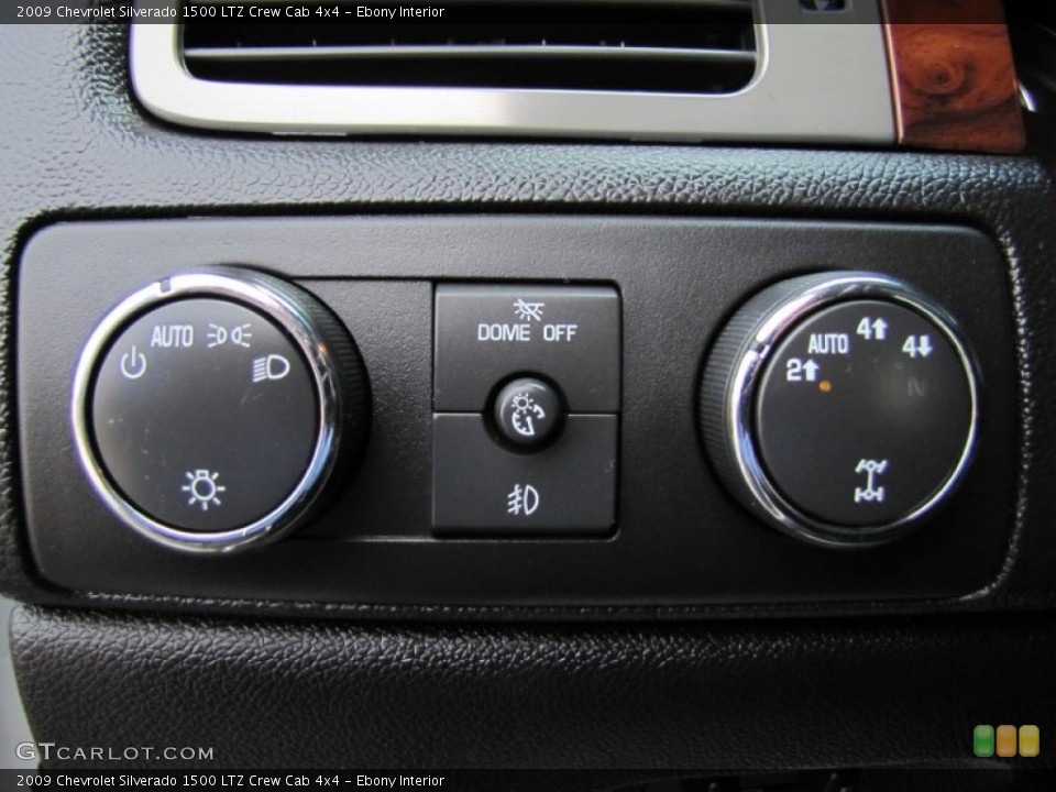 Ebony Interior Controls for the 2009 Chevrolet Silverado 1500 LTZ Crew Cab 4x4 #68998257