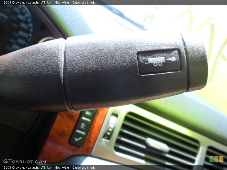 Ebony/Light Cashmere Interior Transmission for the 2008 Chevrolet Avalanche LTZ 4x4 #69036500