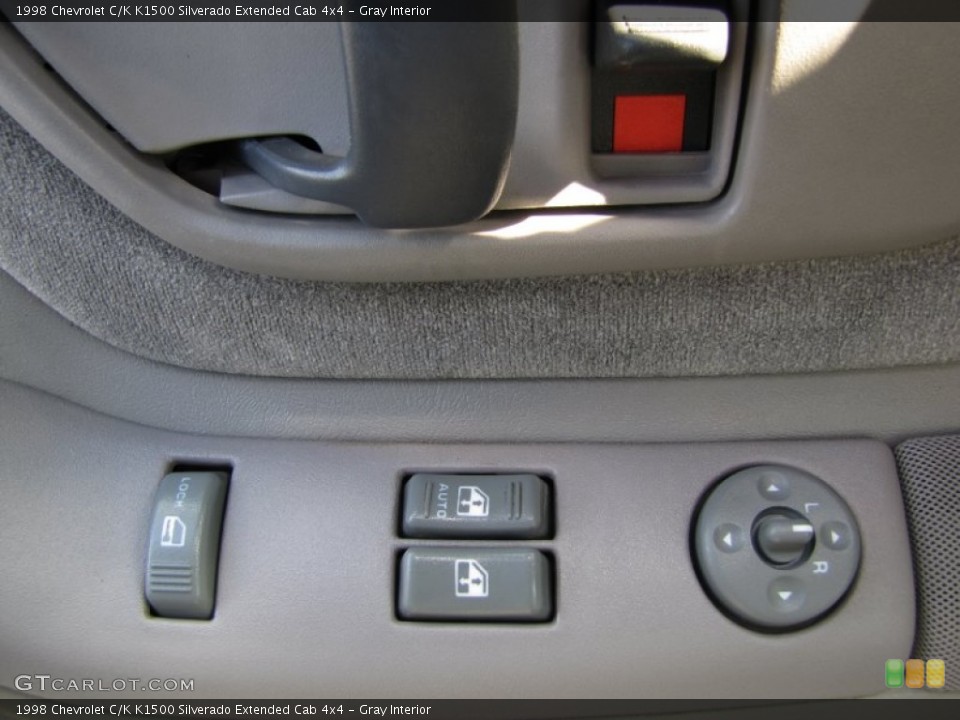 Gray Interior Controls for the 1998 Chevrolet C/K K1500 Silverado Extended Cab 4x4 #69038561