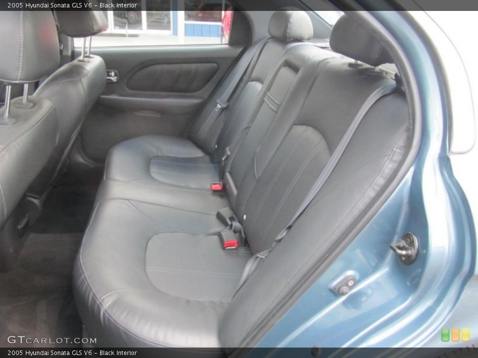 Black Interior Rear Seat for the 2005 Hyundai Sonata GLS V6 #69038600