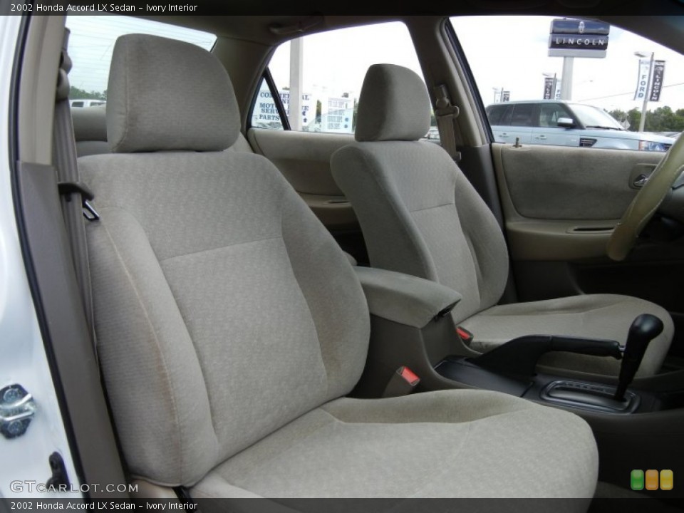 Ivory Interior Photo for the 2002 Honda Accord LX Sedan #69044588