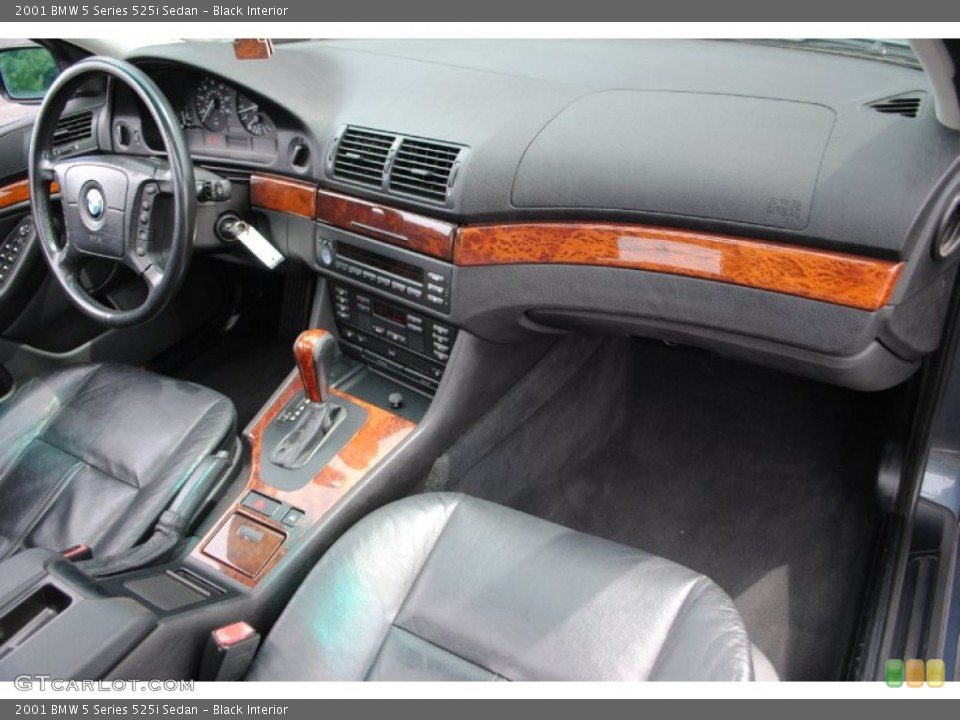 Black Interior Dashboard for the 2001 BMW 5 Series 525i Sedan #69045446