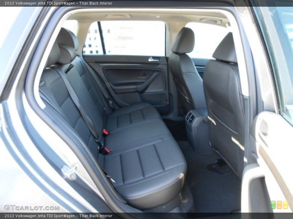 Titan Black Interior Photo for the 2013 Volkswagen Jetta TDI SportWagen #69060629