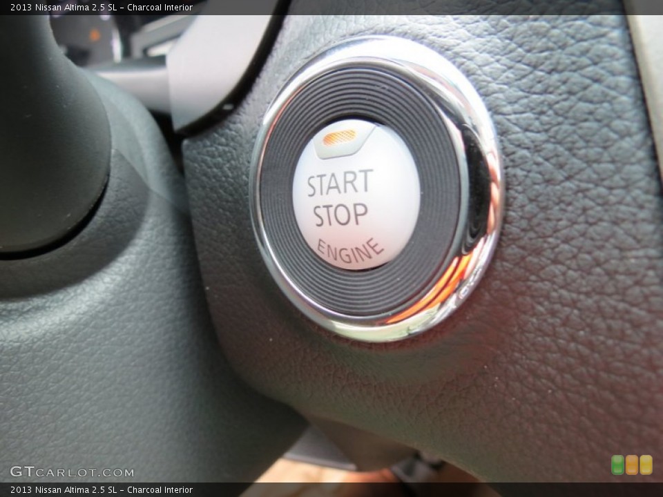 Charcoal Interior Controls for the 2013 Nissan Altima 2.5 SL #69072107
