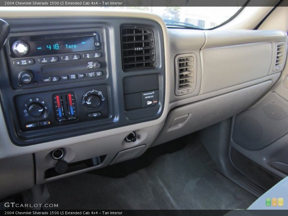 Tan Interior Controls for the 2004 Chevrolet Silverado 1500 LS Extended Cab 4x4 #69096482