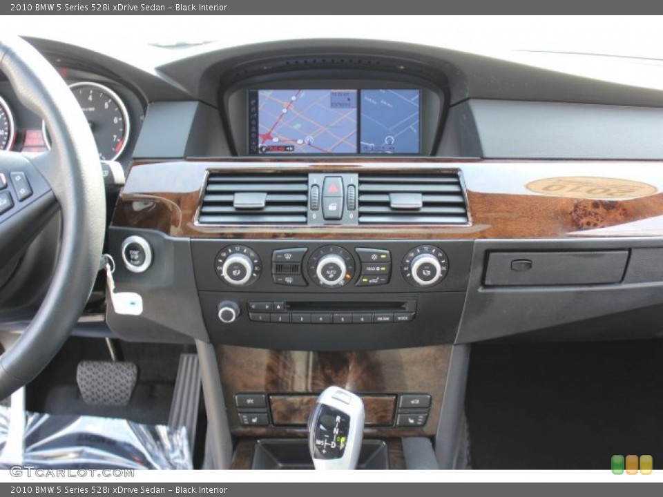 Black Interior Controls for the 2010 BMW 5 Series 528i xDrive Sedan #69114899