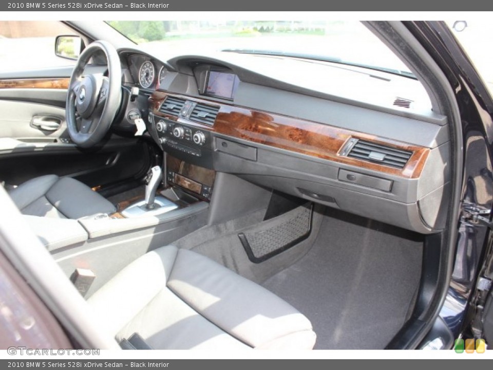 Black Interior Dashboard for the 2010 BMW 5 Series 528i xDrive Sedan #69115007