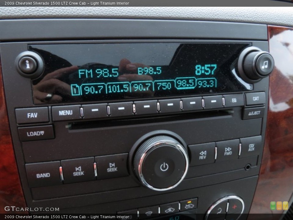 Light Titanium Interior Audio System for the 2009 Chevrolet Silverado 1500 LTZ Crew Cab #69118649