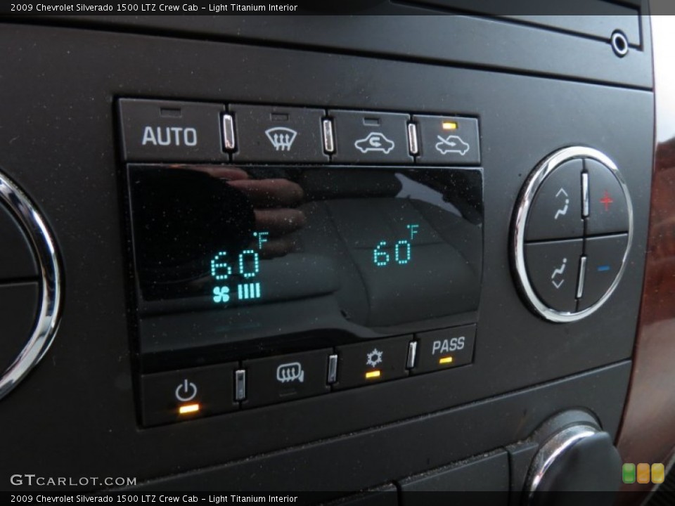 Light Titanium Interior Controls for the 2009 Chevrolet Silverado 1500 LTZ Crew Cab #69118657