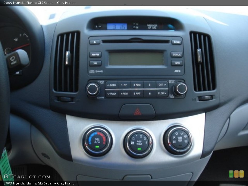Gray Interior Controls for the 2009 Hyundai Elantra GLS Sedan #69118682