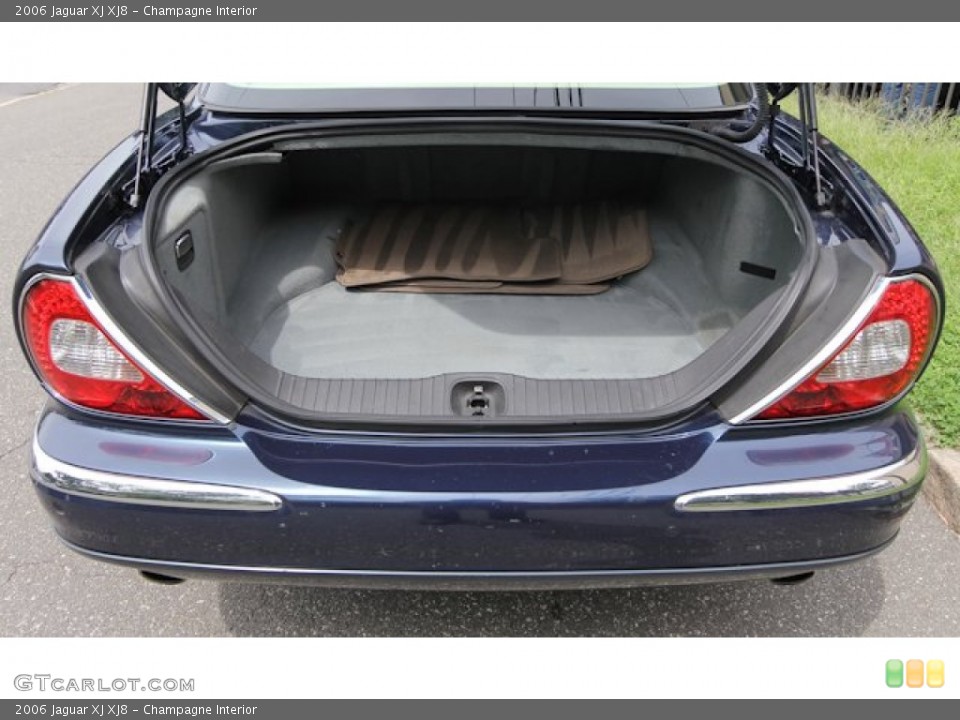 Champagne Interior Trunk for the 2006 Jaguar XJ XJ8 #69119549