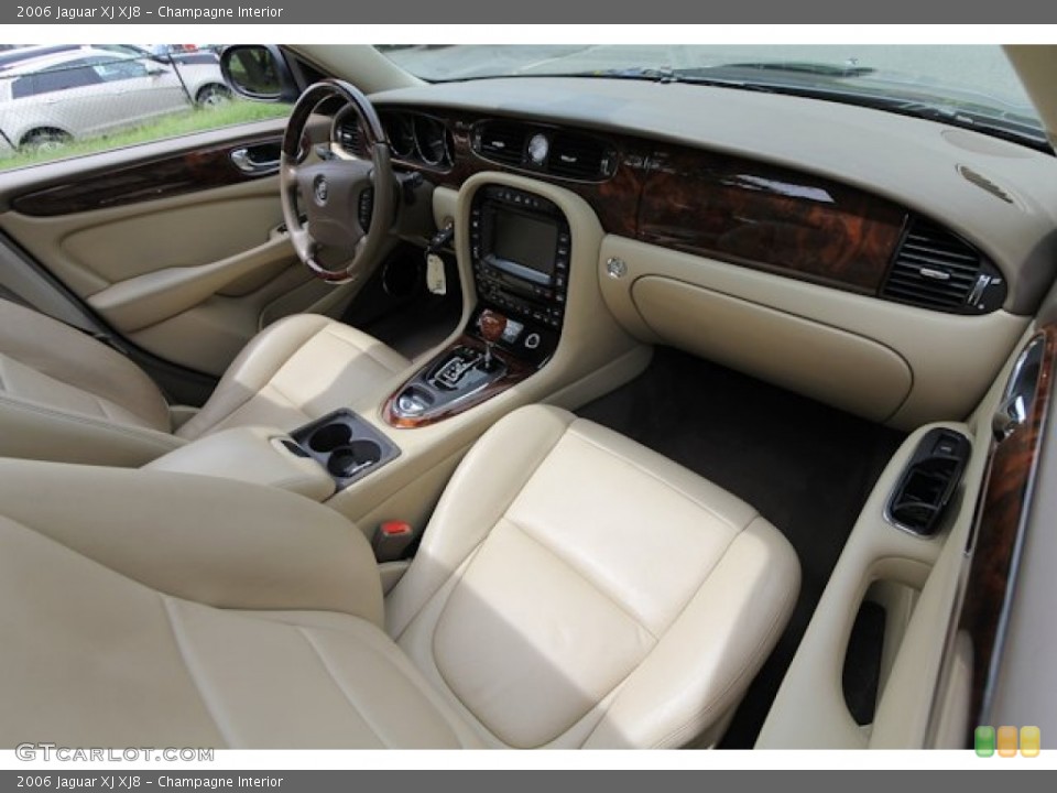Champagne Interior Dashboard for the 2006 Jaguar XJ XJ8 #69119645