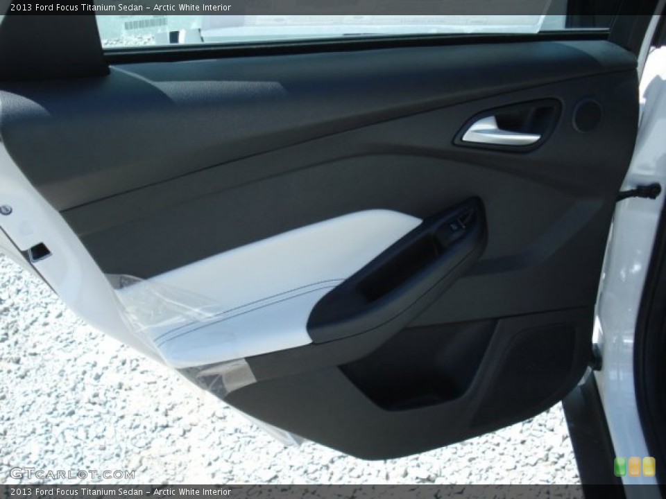 Arctic White Interior Door Panel for the 2013 Ford Focus Titanium Sedan #69124310