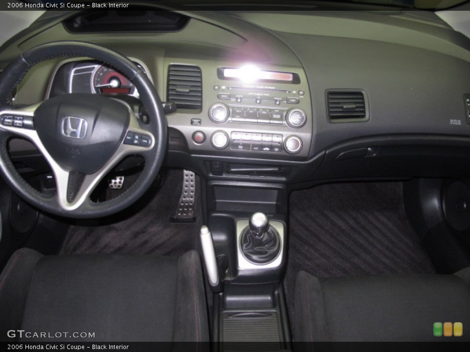 Black Interior Dashboard for the 2006 Honda Civic Si Coupe #69139727