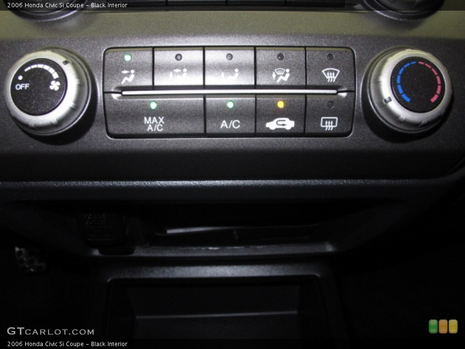 Black Interior Controls for the 2006 Honda Civic Si Coupe #69139796