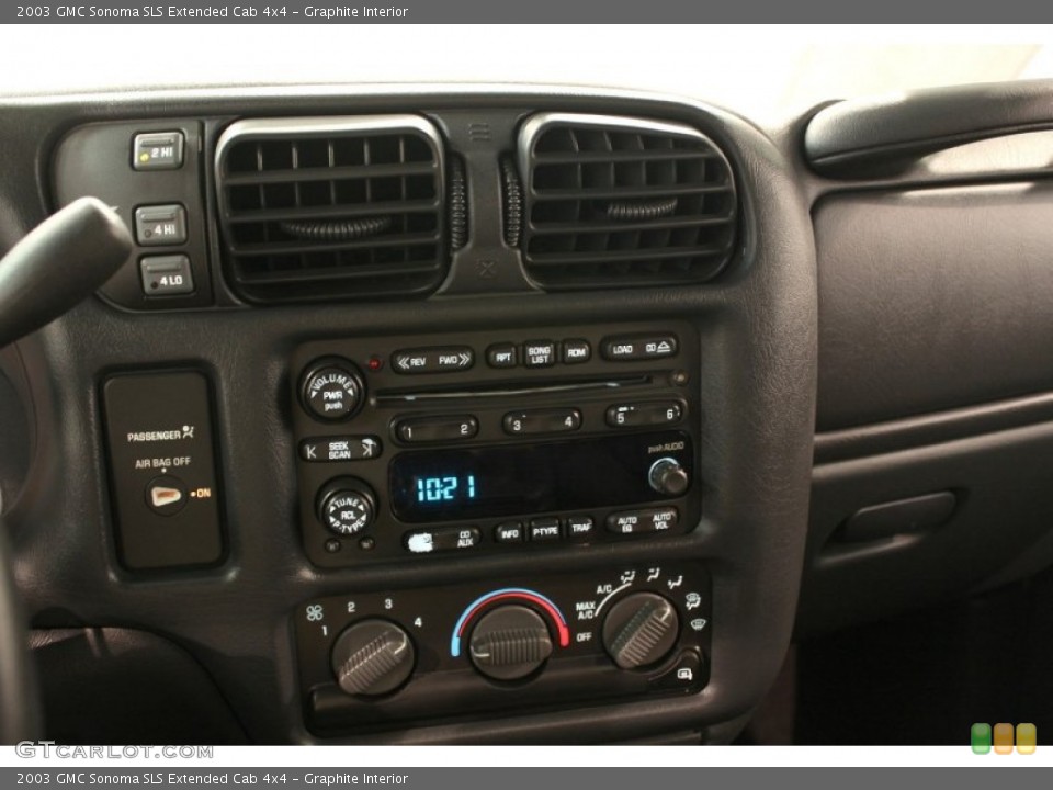 Graphite Interior Controls for the 2003 GMC Sonoma SLS Extended Cab 4x4 #69144516