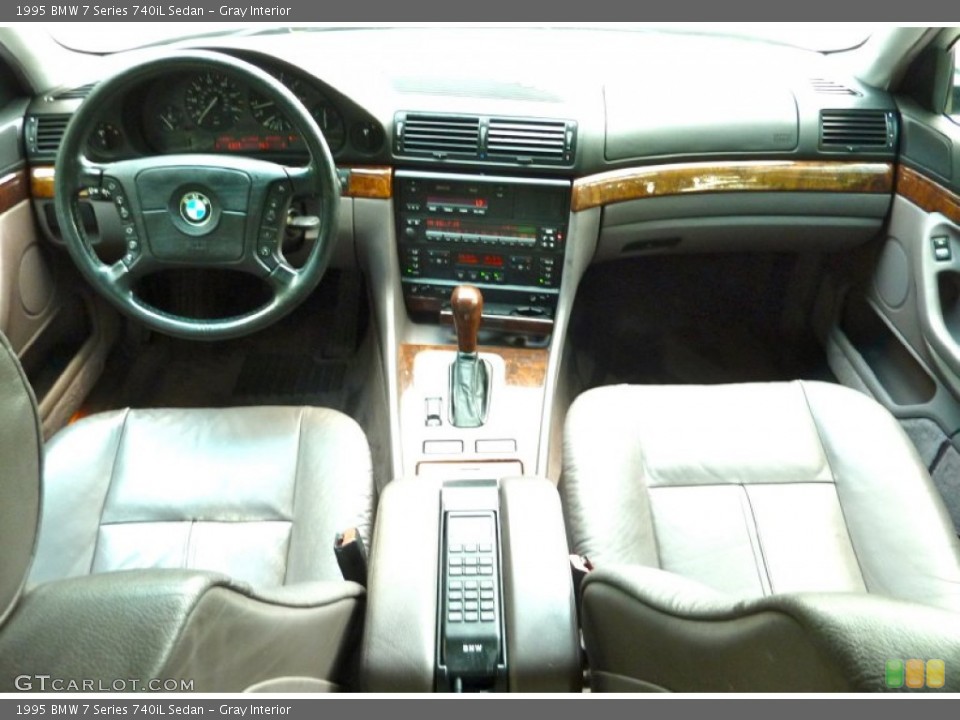 Gray Interior Dashboard for the 1995 BMW 7 Series 740iL Sedan #69150958