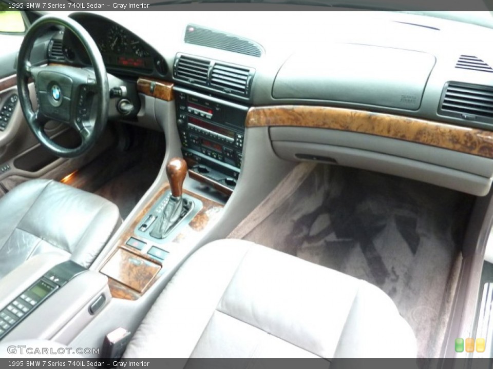Gray Interior Dashboard for the 1995 BMW 7 Series 740iL Sedan #69151105
