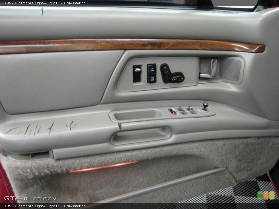 Gray Interior Door Panel for the 1999 Oldsmobile Eighty-Eight LS #69172210
