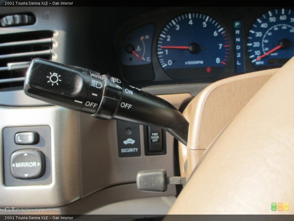 Oak Interior Controls for the 2001 Toyota Sienna XLE #69173473