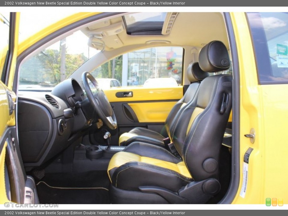 Black/Yellow Interior Photo for the 2002 Volkswagen New Beetle Special Edition Double Yellow Color Concept Coupe #69174201