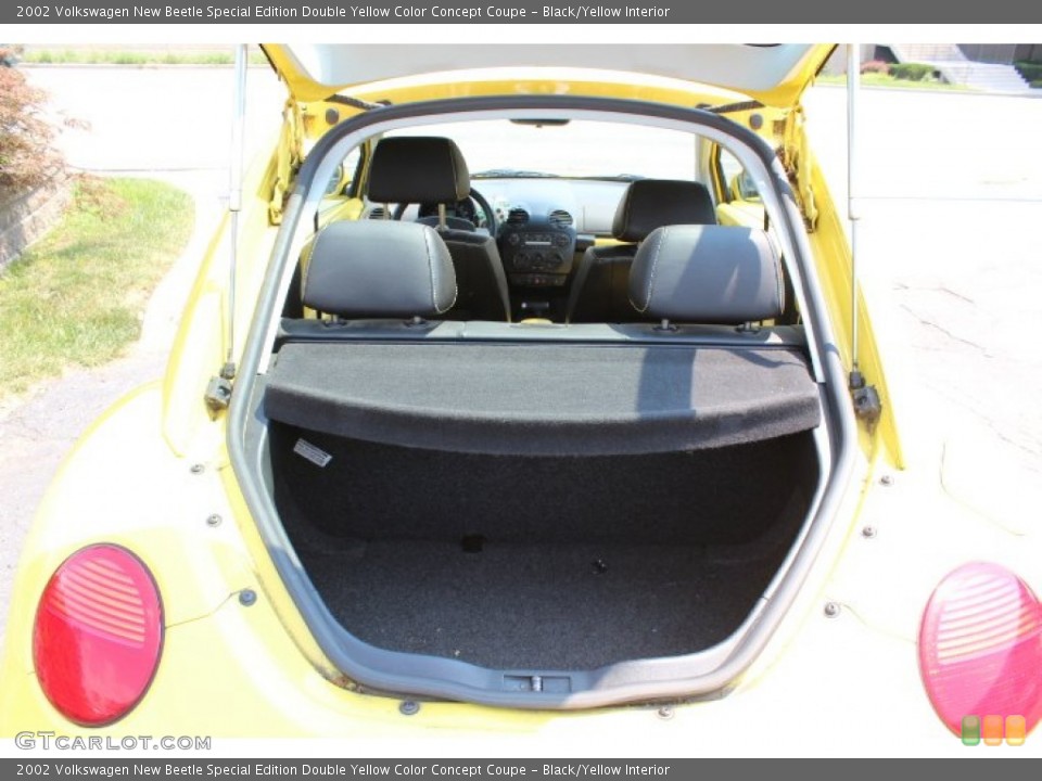 Black/Yellow Interior Trunk for the 2002 Volkswagen New Beetle Special Edition Double Yellow Color Concept Coupe #69174283