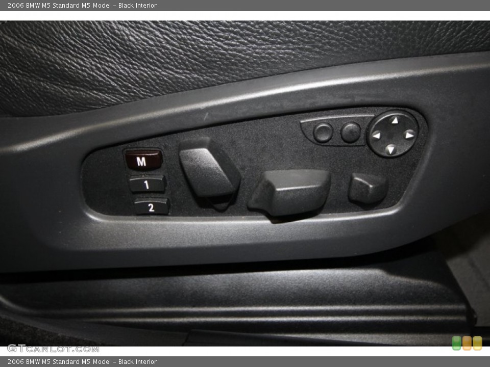 Black Interior Controls for the 2006 BMW M5  #69174748