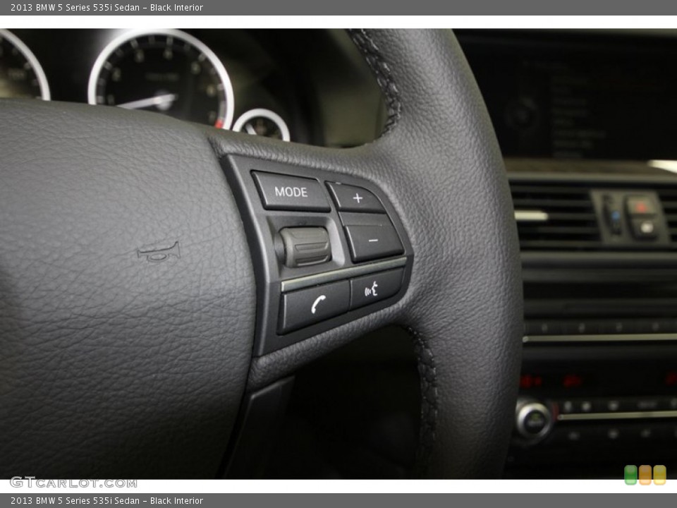 Black Interior Controls for the 2013 BMW 5 Series 535i Sedan #69178204