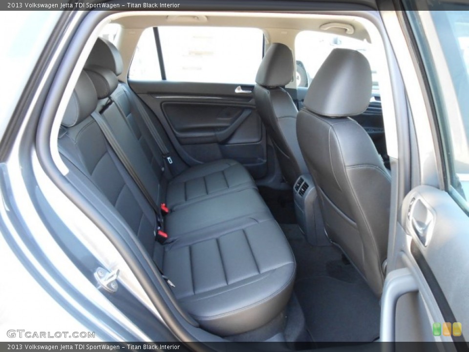 Titan Black Interior Photo for the 2013 Volkswagen Jetta TDI SportWagen #69185188