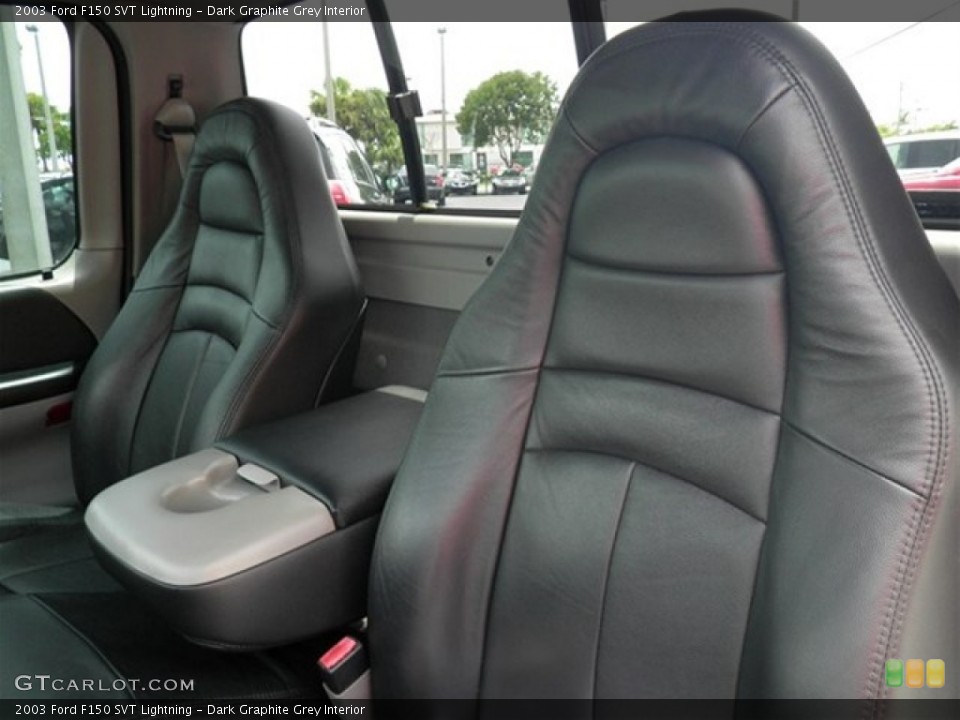 Dark Graphite Grey Interior Photo for the 2003 Ford F150 SVT Lightning #69186178