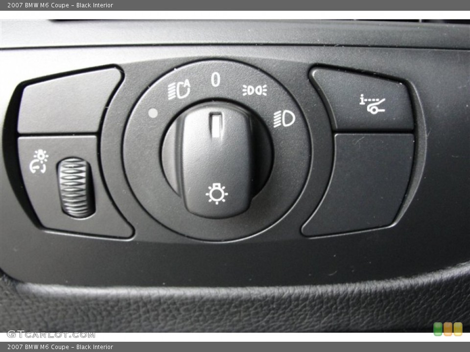 Black Interior Controls for the 2007 BMW M6 Coupe #69209879
