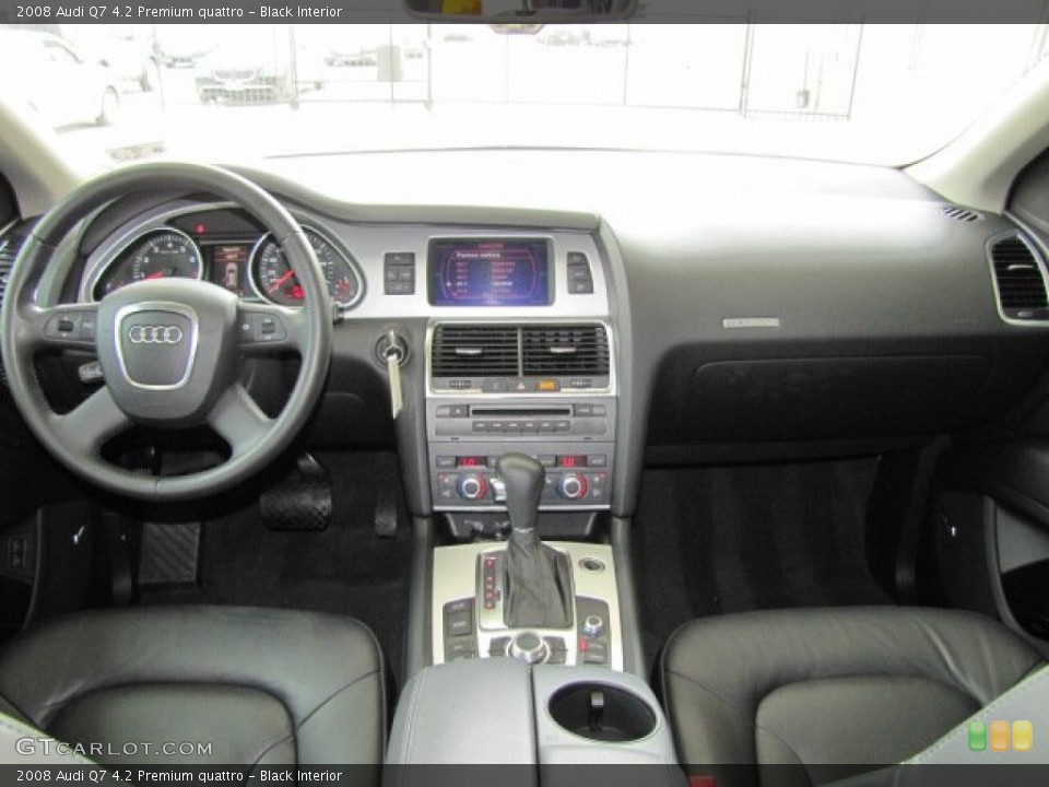 Black Interior Dashboard for the 2008 Audi Q7 4.2 Premium quattro #69210965