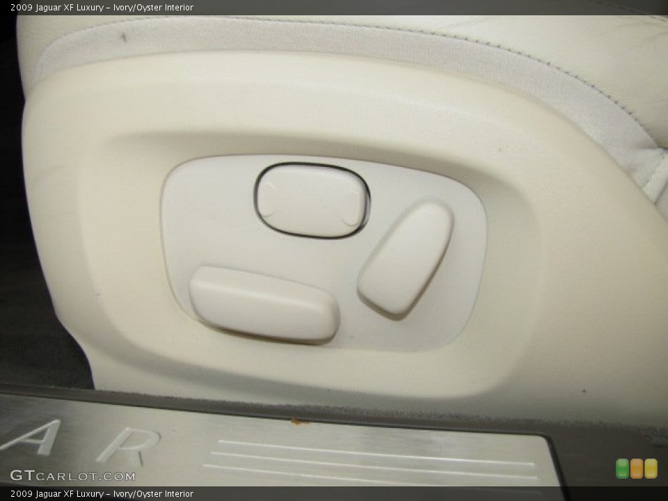 Ivory/Oyster Interior Controls for the 2009 Jaguar XF Luxury #69212807