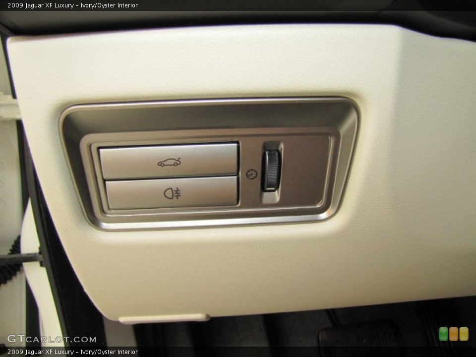Ivory/Oyster Interior Controls for the 2009 Jaguar XF Luxury #69212813