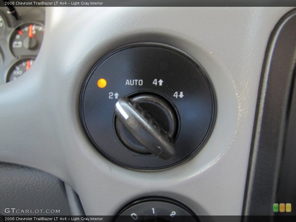 Light Gray Interior Controls for the 2008 Chevrolet TrailBlazer LT 4x4 #69219648
