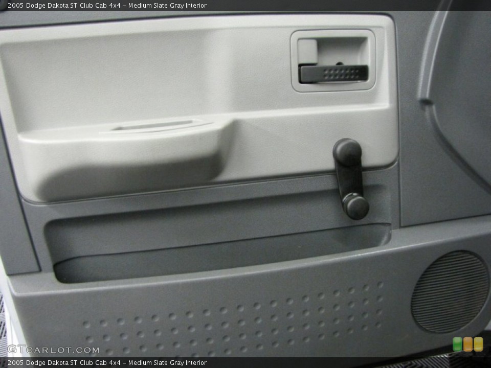 Medium Slate Gray Interior Door Panel for the 2005 Dodge Dakota ST Club Cab 4x4 #69223362