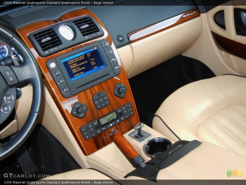 Beige Interior Controls for the 2006 Maserati Quattroporte  #69230333